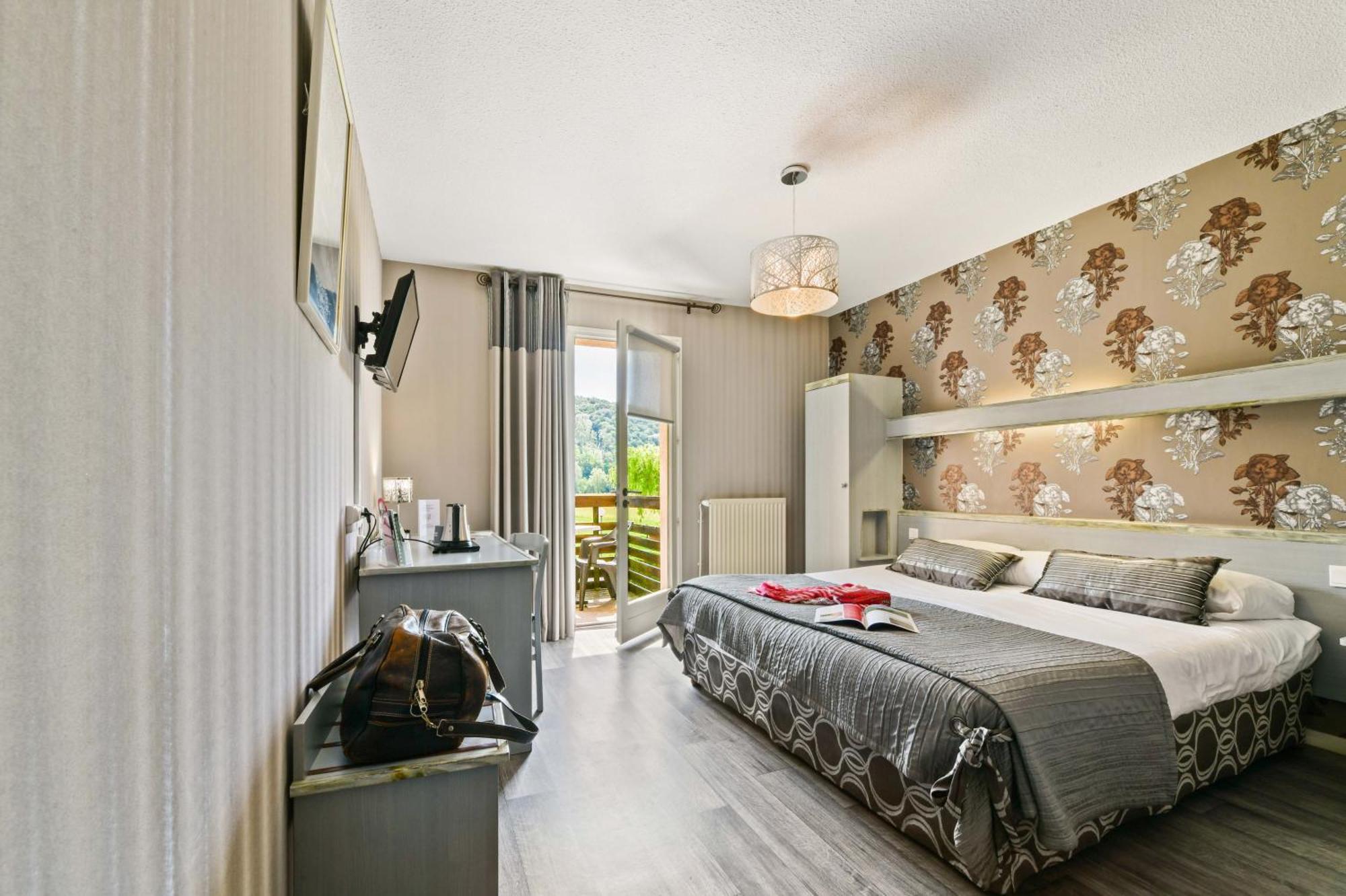Logis Le Vieux Logis Hotel Lestelle-Bétharram Buitenkant foto