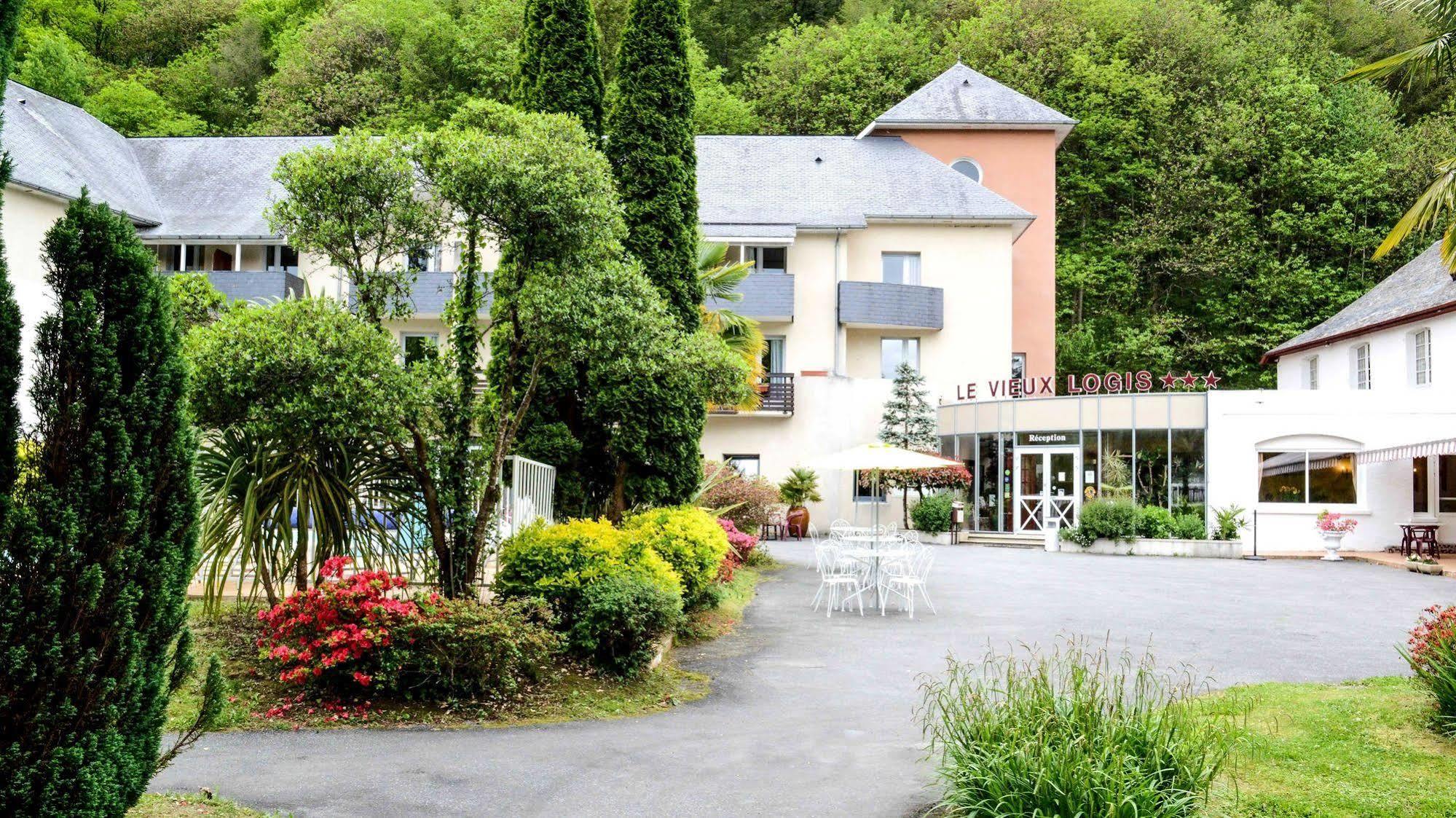 Logis Le Vieux Logis Hotel Lestelle-Bétharram Buitenkant foto